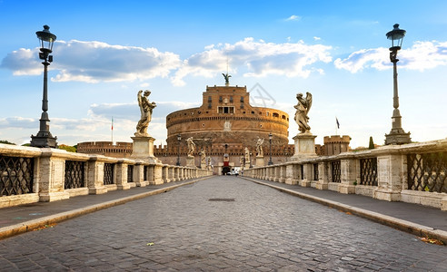 通往意大利罗马圣天使城堡的桥图片