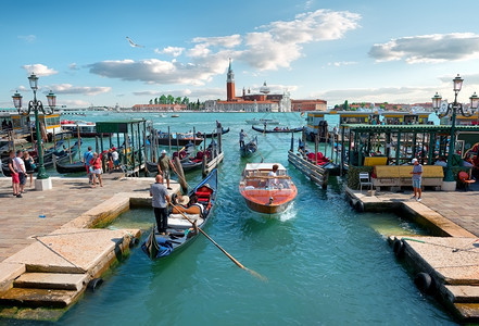 在浪漫的威尼斯度假阳光明媚的夏天日意大利图片