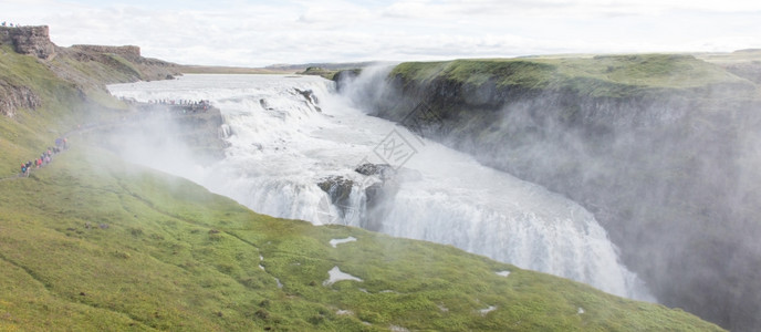 冰岛西南部的Gullfos瀑布图片