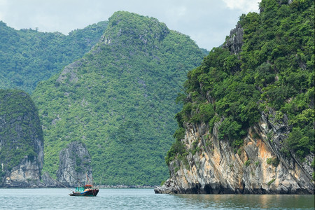 龙沐湾越南河隆湾渔船背景