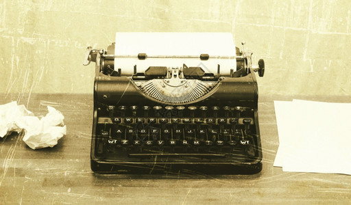 用纸旧外观的打字机图片