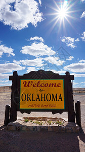 欢迎来到俄克拉荷马州路牌蓝天的色空图片