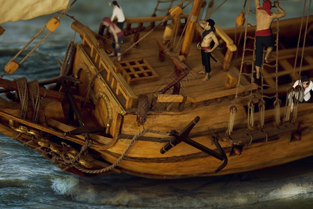 古老的甲板也许是海盗木制船团队忙于自己的生意图片