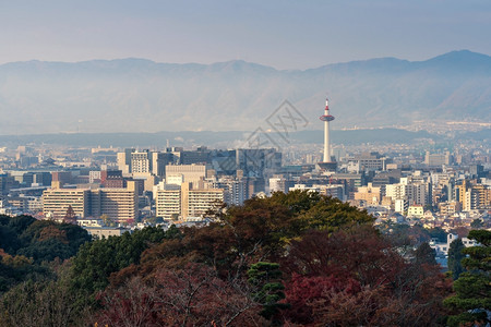 日本京都市秋季从清水津寺观望图片