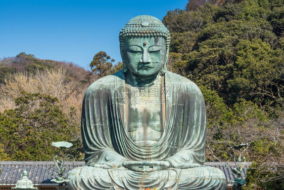 代布津日本川木仓的Kotokuin寺庙大佛图片