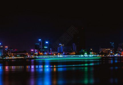 越南现代城市夜景图片