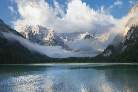 意大利多洛米特阿尔卑斯山LagodiLandro图片