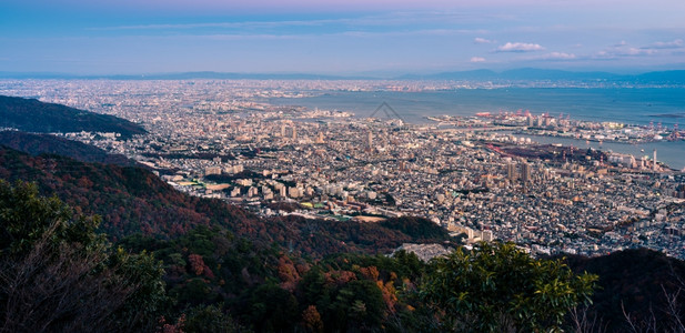 观赏来自玛雅山的关西地区几个日本城市图片