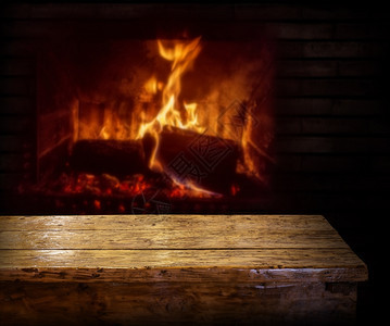 旧木板和壁炉背景着火图片