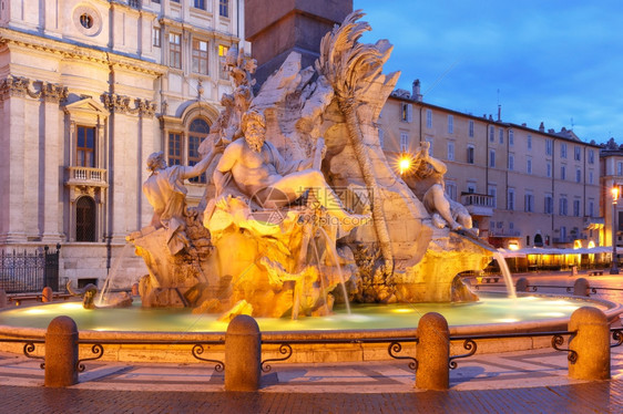 在意大利罗马的纳沃广场著名的沃广场四河喷泉图片