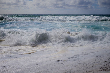 大西洋海浪图片