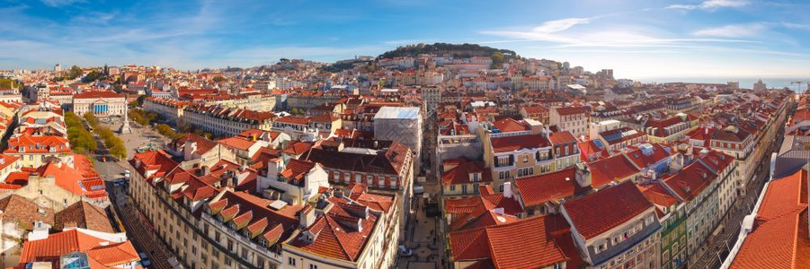 在葡萄牙阳光明媚的白天里斯本历史中心圣豪尔赫城堡的空中全景和阳光明媚的下午里斯本历史中心葡萄牙里斯本图片