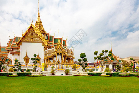 泰国翡翠佛寺庙图片