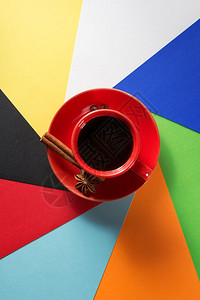 彩色背景的咖啡杯图片