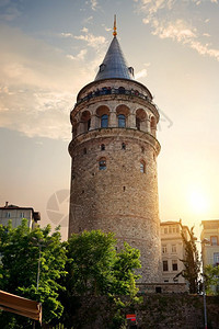 土耳其伊斯坦布尔日落时著名的加拉塔图片
