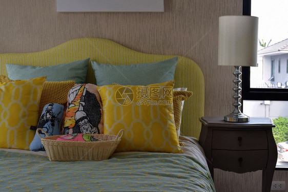古典风格的卧室布置图片