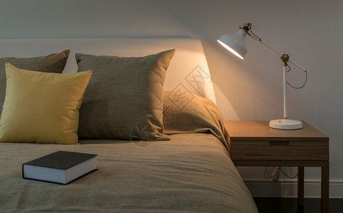 现代简约风的卧室设计图片