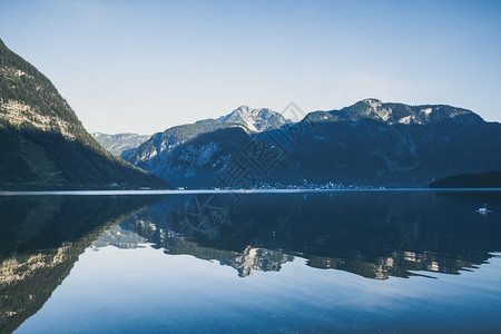 哈尔斯塔特阿尔卑山湖反射奥地利哈斯塔特背景