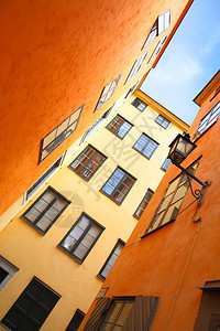 瑞典斯德哥尔摩老城的多姿彩房屋图片