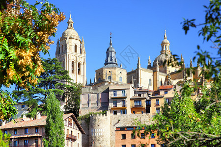 西班牙塞戈维亚老城大教堂图片