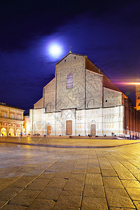 意大利波洛尼亚市圣佩特罗奥教堂图片