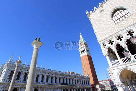 意大利威尼斯圣马尔科广场大楼宽角拍摄图片