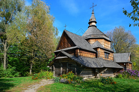 乌克兰古老的木制斯拉夫教堂图片
