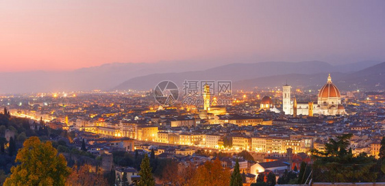 意大利华丽日落时著名的佛罗伦萨景色意大利托斯卡尼佛罗伦萨美丽的日落时DuomoSantaMariaDelFiore和Palazz图片