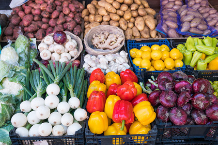 农民市场上的新鲜蔬菜和有机图片