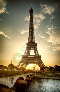Eiffel铁塔与Pontd图片