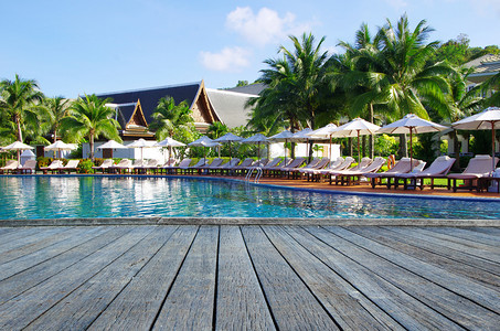泰国美丽的游泳池图片