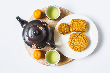 中秋节的月饼和茶叶图片