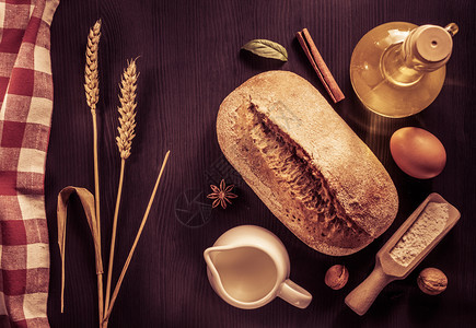 木底面包和材料图片