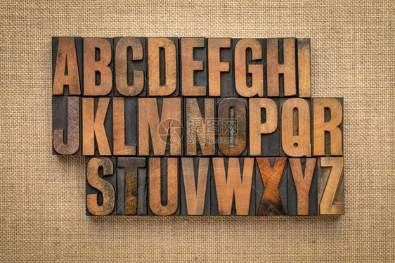 以旧木型代替布拉画的字母缩写图片