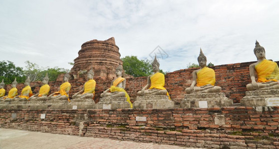 泰国曼谷附近Ayutthaya的WatYaiChaiMongkol寺佛像Ayutthay的WatMongkol寺佛像图片