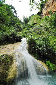 泰国的Erawan瀑布图片