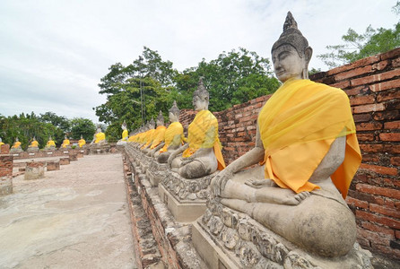 泰国曼谷附近Ayutthaya的WatYaiChaiMongkol寺佛像Ayutthay的WatMongkol寺佛像图片