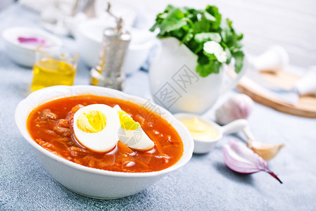 甜菜汤煮鸡蛋新鲜汤背景图片