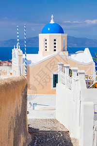 圣托里尼教堂希腊圣托里尼岛有著名的蓝穹顶教堂希腊卡尔德拉风景爱琴海风景圣里尼岛有著名的蓝穹顶教堂圣里尼岛有著名的蓝穹顶教堂背景