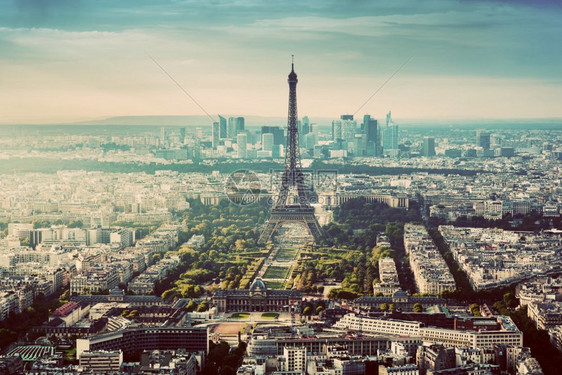 巴黎法国古老的天空线全景Eiffel铁塔PampdeMars和LaDefense的景象Eiffel铁塔CampMars的景象图片