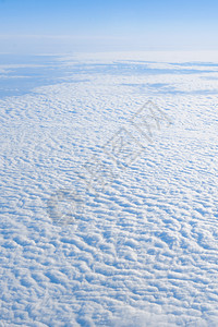 飞机窗口中的云图片