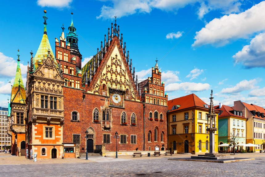 波兰弗罗茨瓦夫老城市场广古政厅大楼的景色夏季象图片