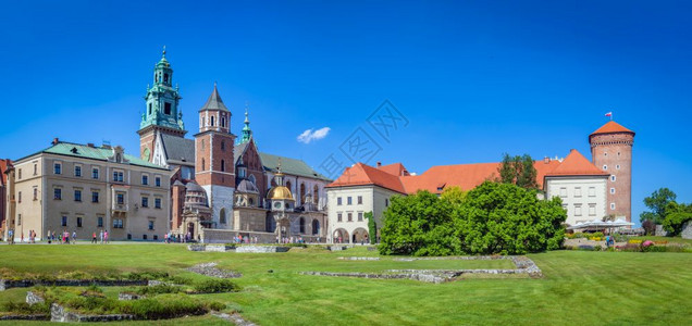 波兰克拉科夫的王室城堡和大教堂内部的全景波兰克拉科夫的王室城堡和大教堂图片