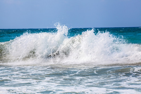 海浪图片