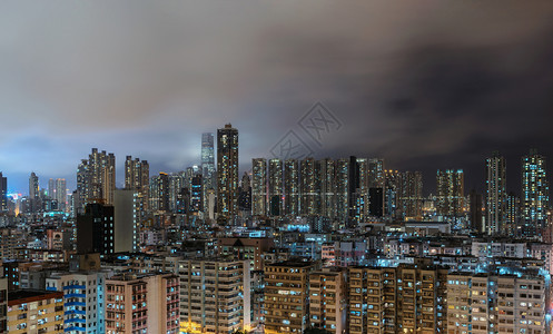 香港公寓在市景背的空中象亚洲智能城市的住宅区晚上建筑图片