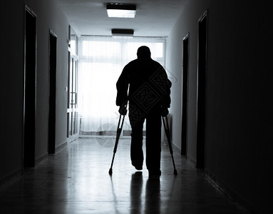 医院走廊残疾人图片