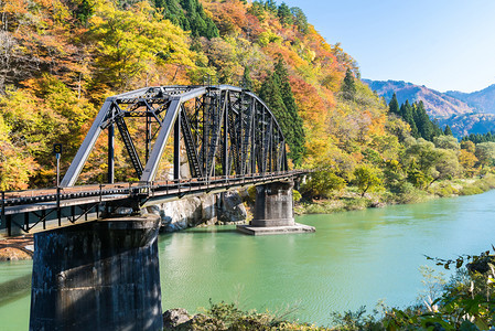 秋日本福岛Tadami黑桥观察点福岛日本图片