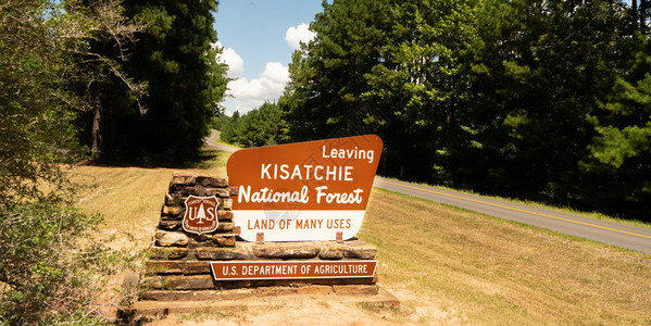 标志路易斯安那州Kisatchie森林保护区边界的签字图片