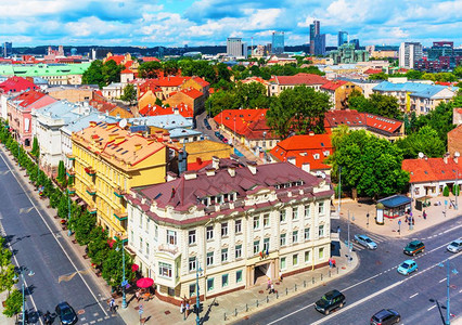立陶宛维尔纽斯老城建筑群航拍风景图片