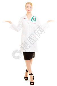 身穿大衣听诊器被隔开的全身妇女医生空手着白的格医疗保险的务人员图片
